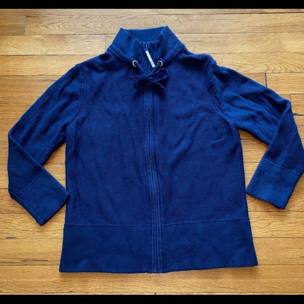 Vineyard vines sweater